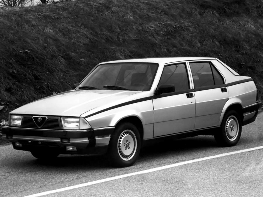  Alfa Romeo Milano (161) 1986 года  (фото 1 из 5)